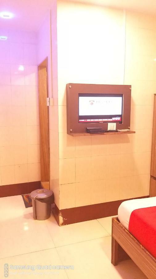 Hotel Saim Palace Mumbai Ngoại thất bức ảnh