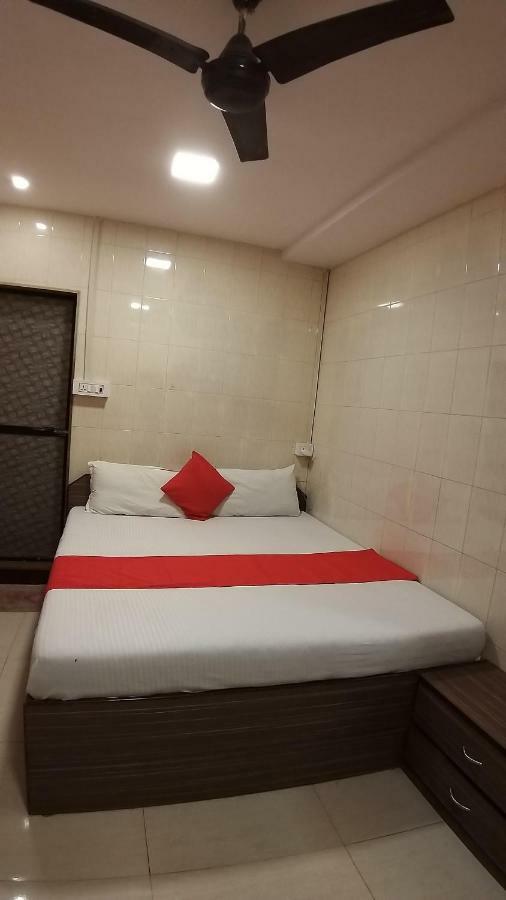 Hotel Saim Palace Mumbai Ngoại thất bức ảnh
